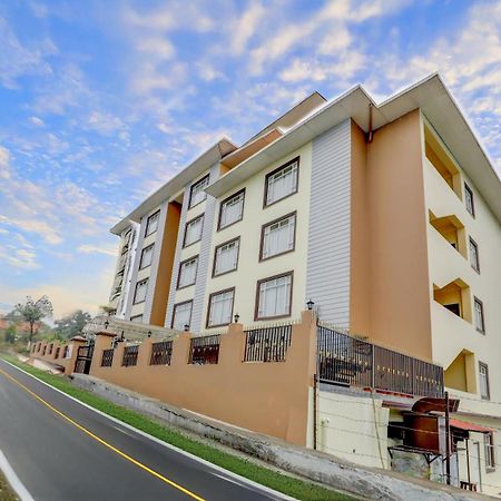 Banari Regency By Summit Hotel Namchi Екстериор снимка