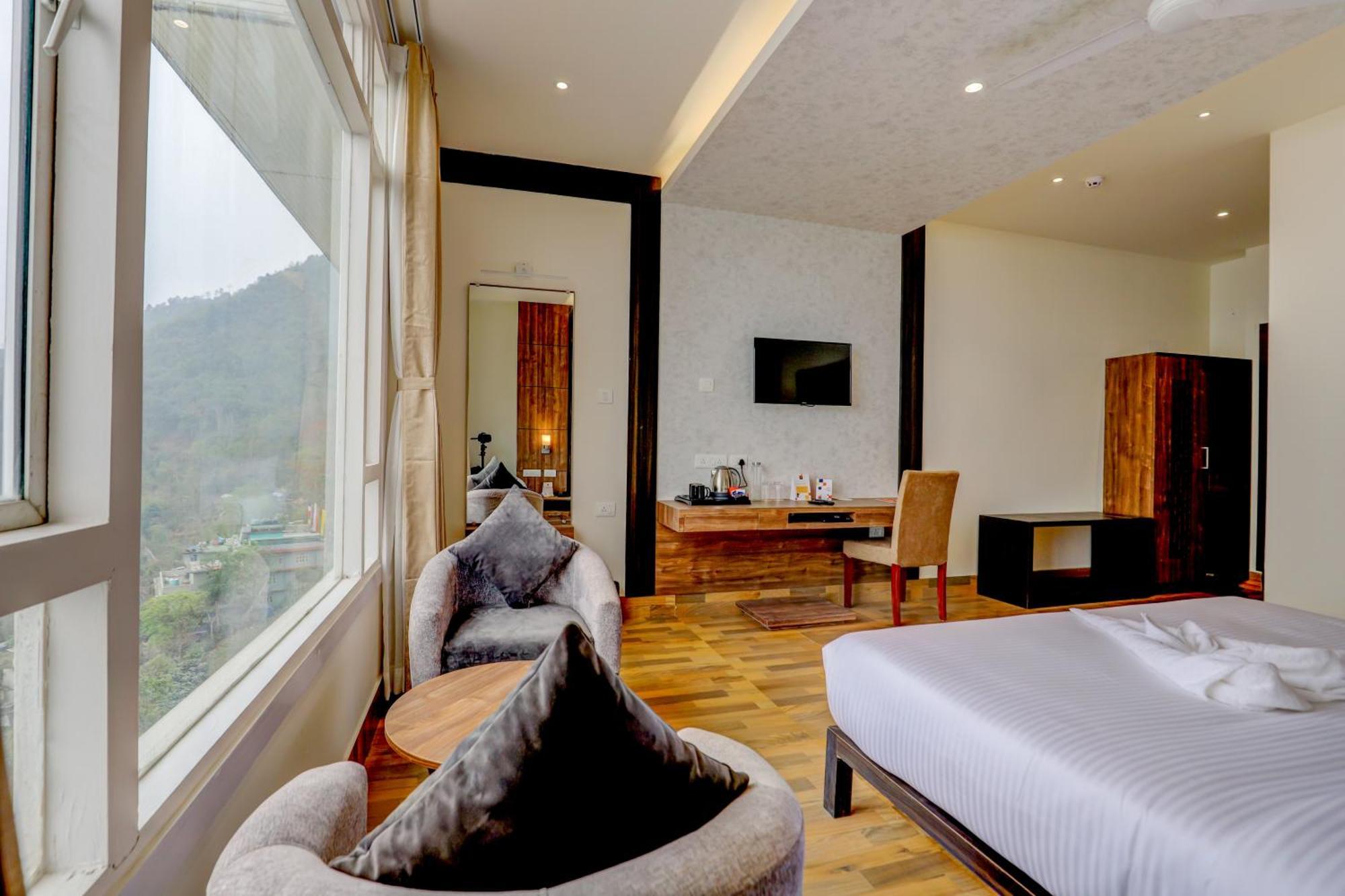 Banari Regency By Summit Hotel Namchi Екстериор снимка