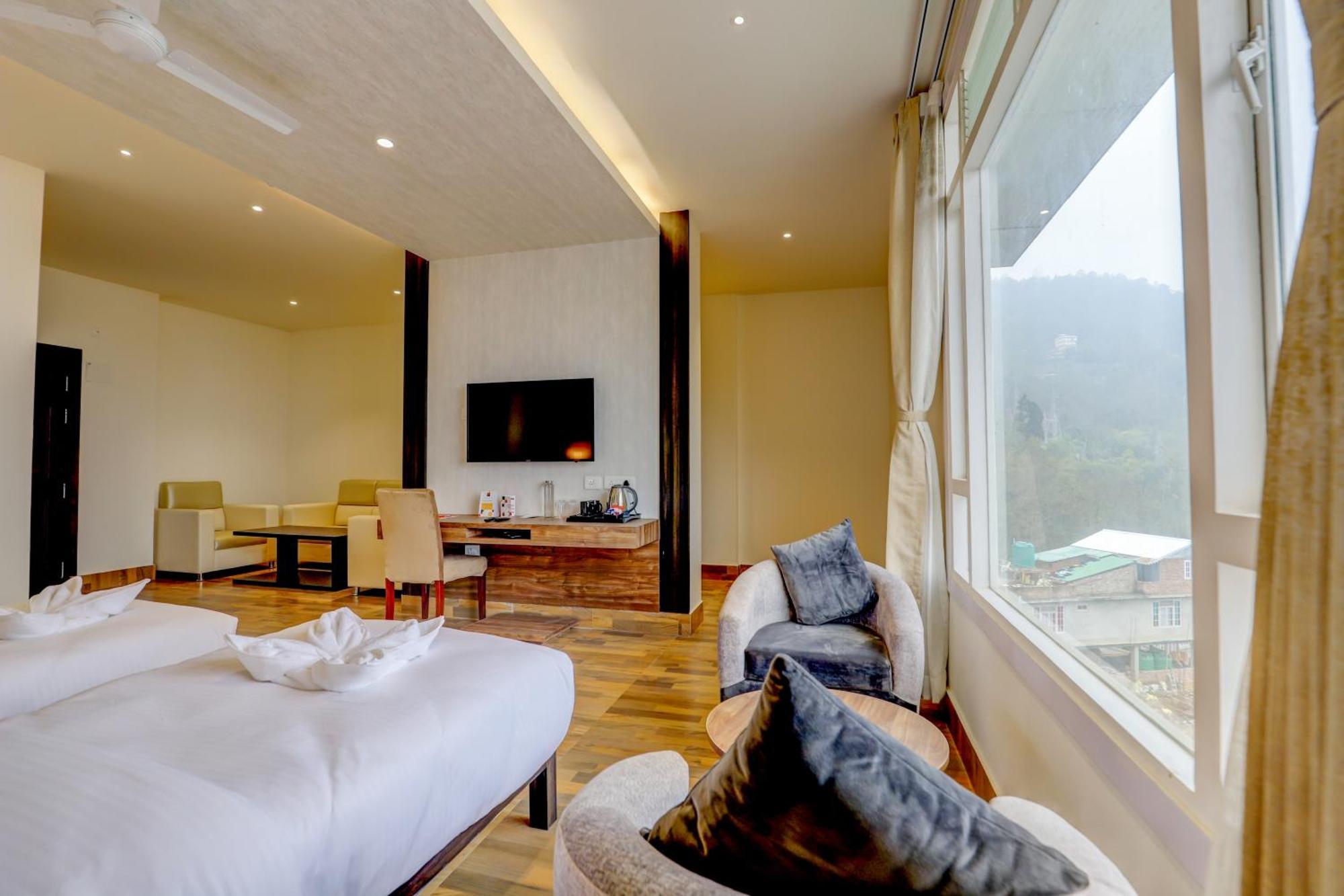 Banari Regency By Summit Hotel Namchi Екстериор снимка