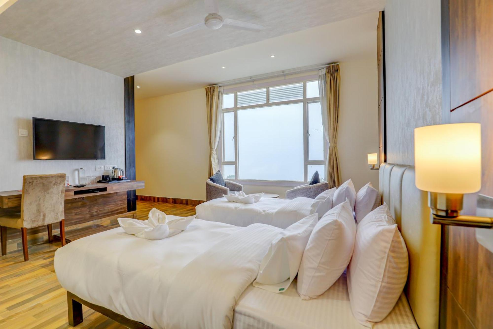 Banari Regency By Summit Hotel Namchi Екстериор снимка