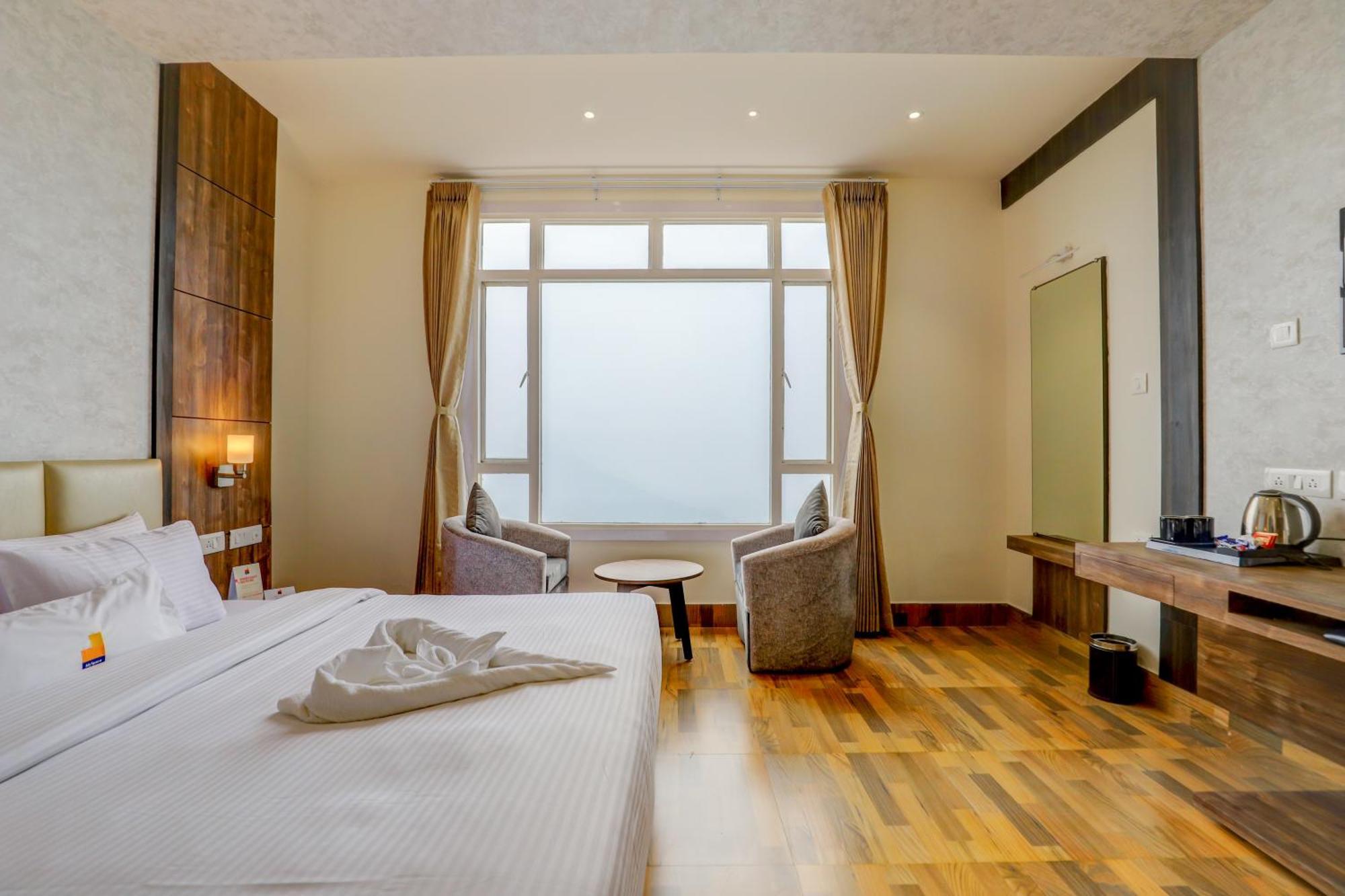 Banari Regency By Summit Hotel Namchi Екстериор снимка
